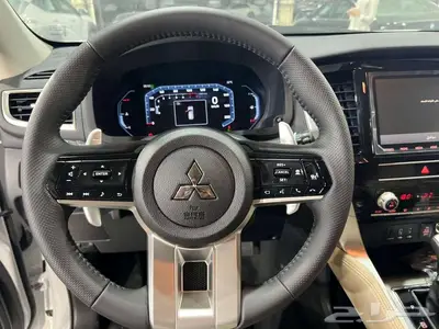 ميتسوبيشي مونتيرو 2025 نص فل كاش و أقساط 6