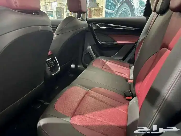 دونج فينج AX7 2023 10