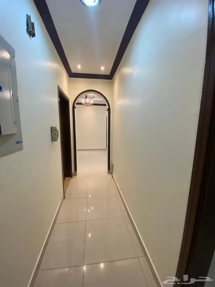 شقة في حي الورود 2 4