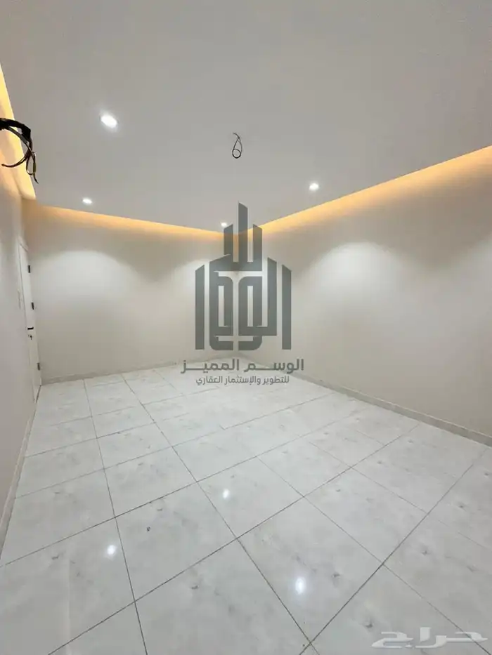للبيع فلل نصف ارض بحي الصفا موقع مميز 3