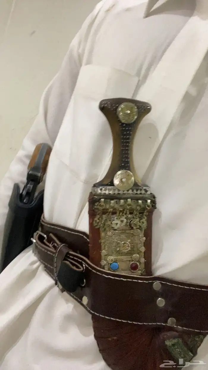 جنبية قرن قديمه جدا عمره يتجاوز70 سنه وسلامتكم 0