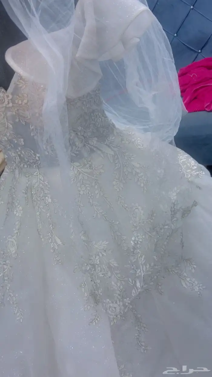 فستان عروس اعلى سوم مع الطرحه والجيبون 2