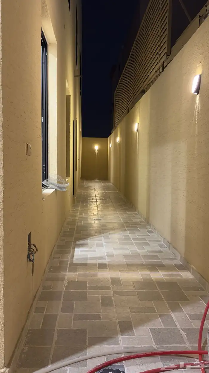 ادوار ارضية للبيع حي العريجاء الغربي 8