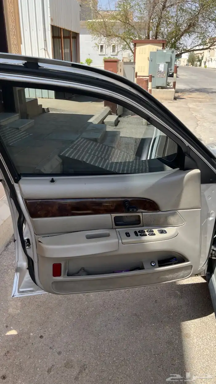 للبيع فورد جراند ماركيز 11