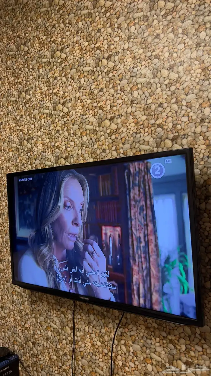 شاشة SAMSUNG نظيفه ولا فيه خدوش و تدعم السوني4 5و جوده عالي 5