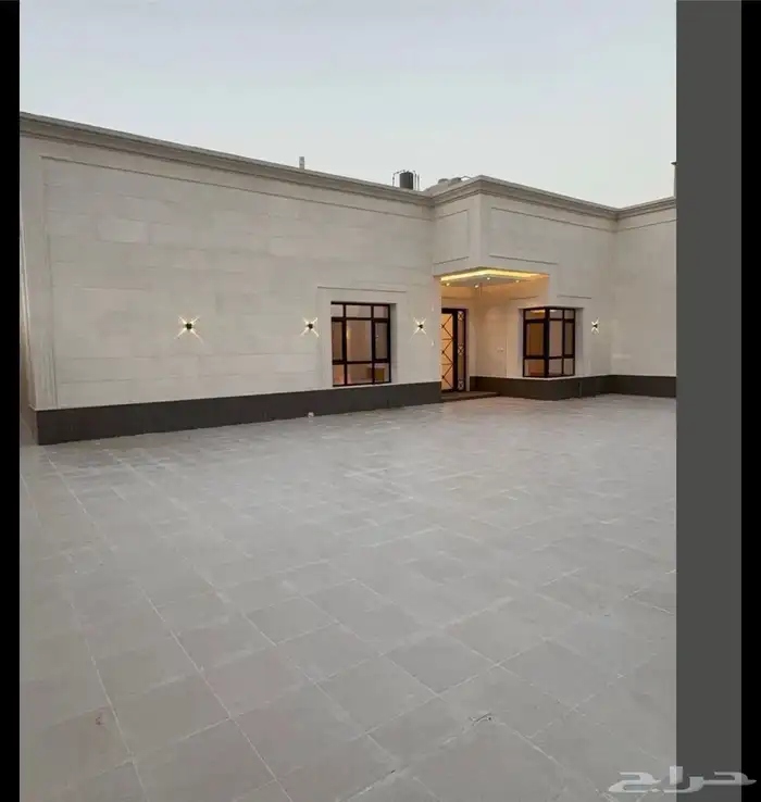 للبيع دور شخصي مساحه 770 متر 2