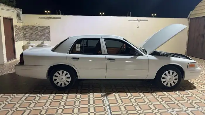 كراون فيكتوريا ( 2011 ) بوليسي 3