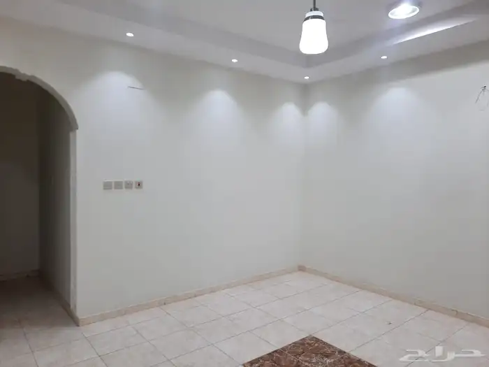 دور و4 شقق للبيع في المحاله 7