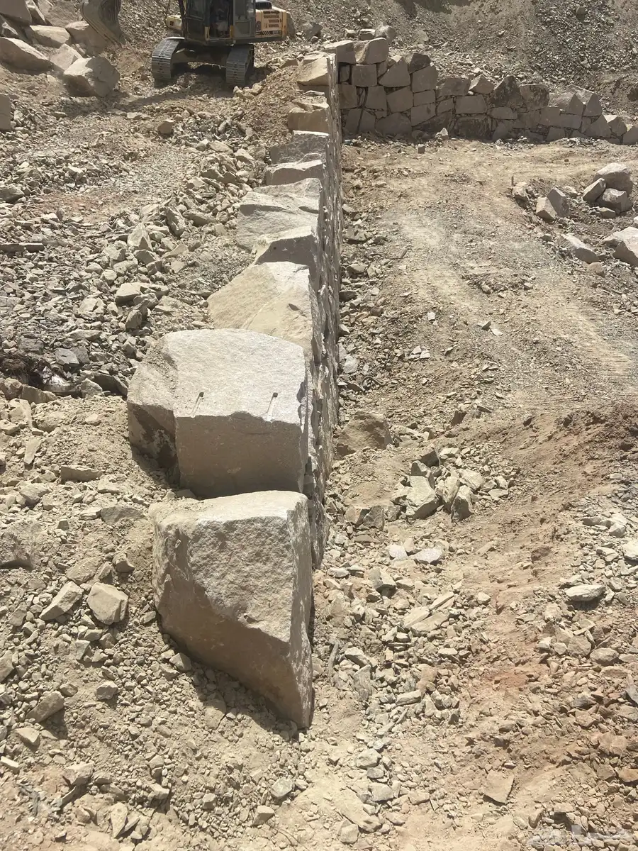 بناء حجر 1