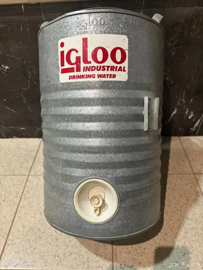 للبيع ترمس أو حافظة ماء اقلو قديم جدا 3