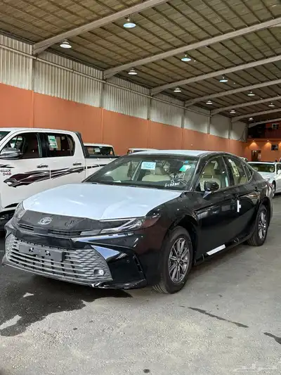 تويوتا كامري 2025 E استاندر سعودي بنزين اللون اسود 0