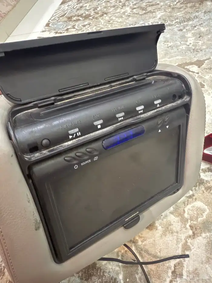 اصطب لكزس 460 يمين اصلي و مساند راس بشاشات 8