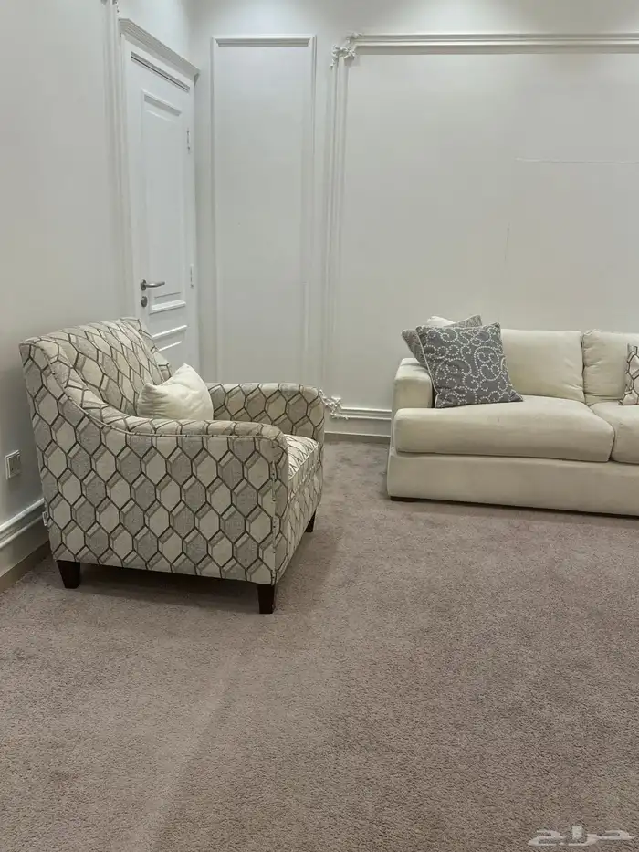 كنب للبيع ب2000 قابل لتفاوض 1