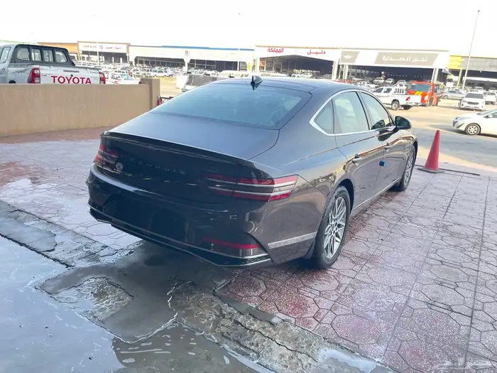 جنيسس G80 برستيج وارد الناغي موديل 2025 اصفار 4