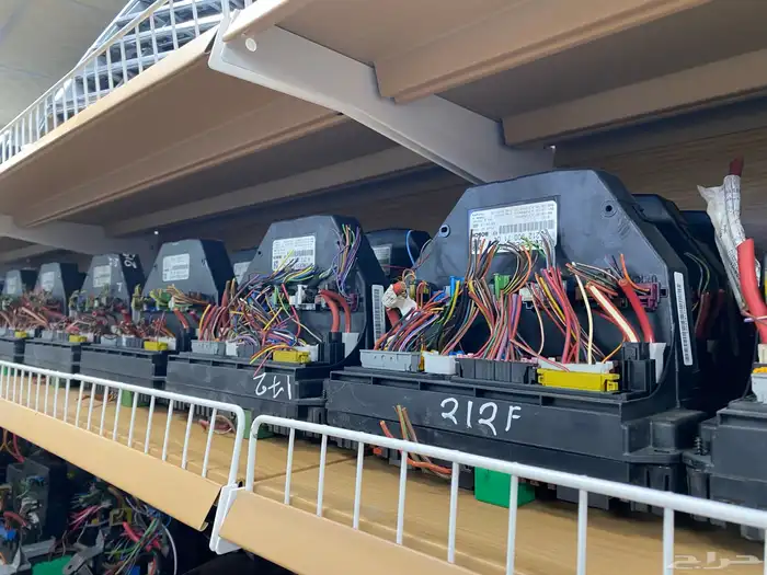 قطع غيار مرسيدس 8