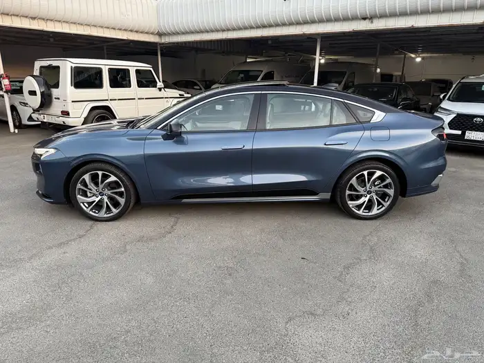 فورد تورس 2023 تيتانيوم 2