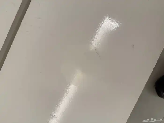 طاولات بيضاء 4