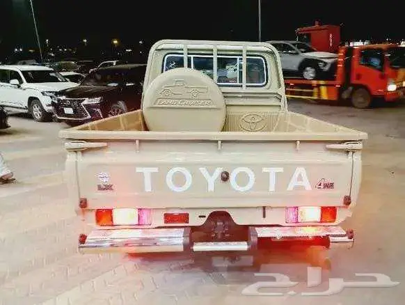 تتوفر فئات تويوتا شاص 2025 اصفار لمبيعات النقد والبنك 12