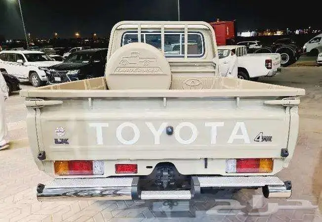 تتوفر فئات تويوتا شاص 2025 اصفار لمبيعات النقد والبنك 13