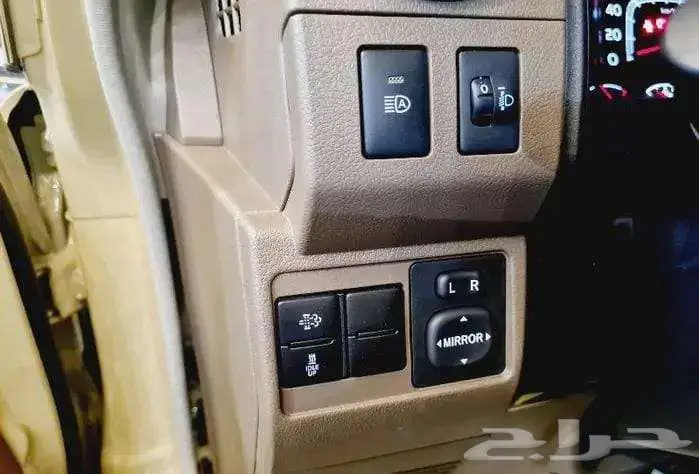 تتوفر فئات تويوتا شاص 2025 اصفار لمبيعات النقد والبنك 3