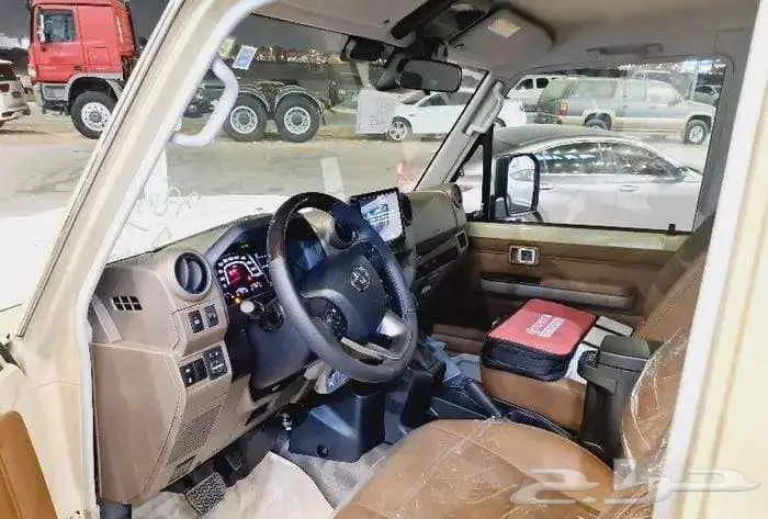 تتوفر فئات تويوتا شاص 2025 اصفار لمبيعات النقد والبنك 20