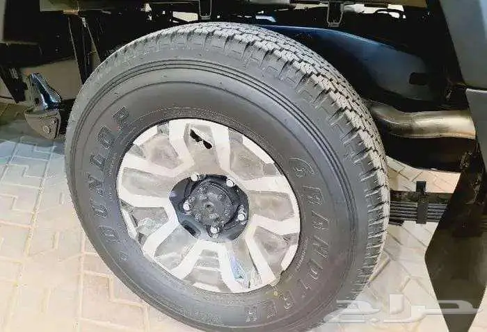 تتوفر فئات تويوتا شاص 2025 اصفار لمبيعات النقد والبنك 10