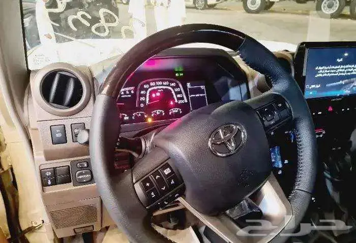 تتوفر فئات تويوتا شاص 2025 اصفار لمبيعات النقد والبنك 2