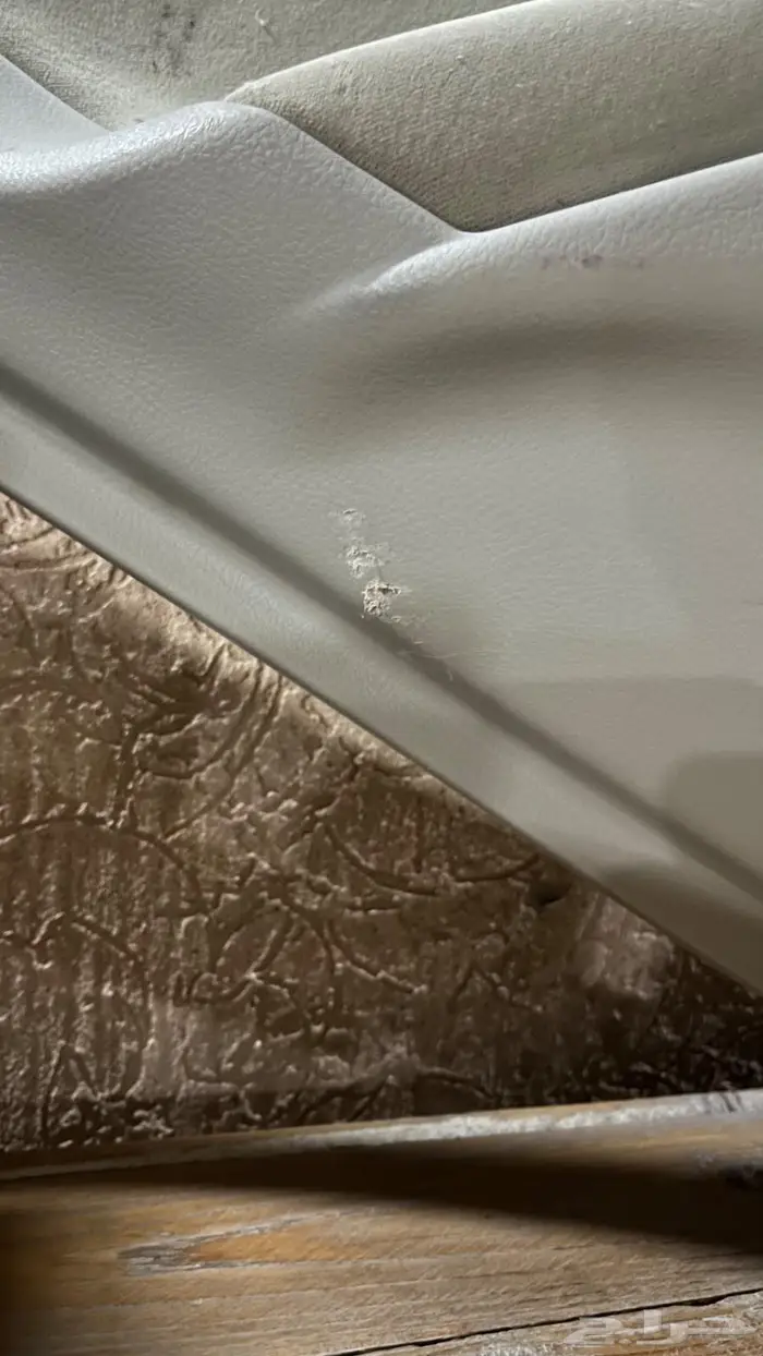 ديكور باب كامري 2010-2011 مخشب يسار ورا 0