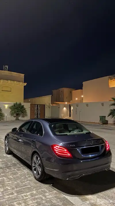 مرسيدس c200 2015 11