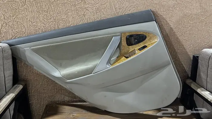 ديكور باب كامري 2010-2011 مخشب يسار ورا 1