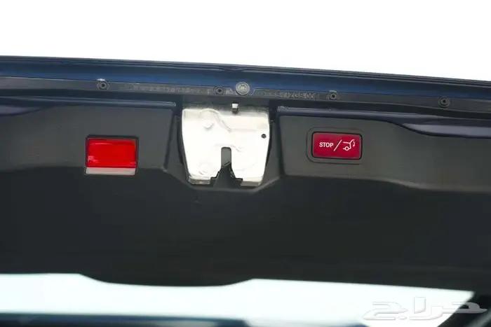 مرسيدس V 300 AMG موديل 2025 أصفار خليجي أزرق أبيض 17