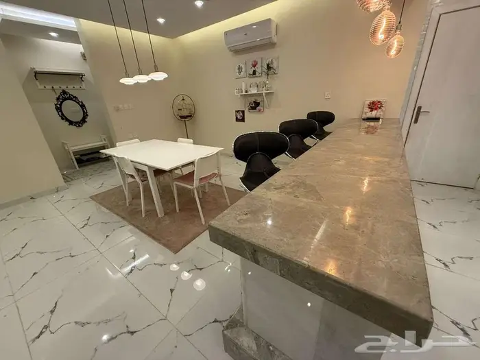 شقة للايجار حي الريان 7