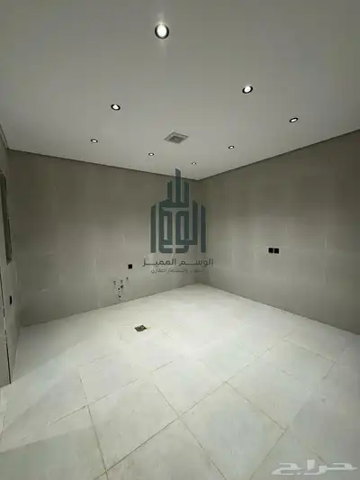 للبيع شقق ارضية بحي الاخضر 8