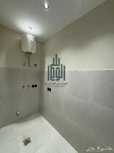 للبيع شقق ارضية بحي الاخضر 9