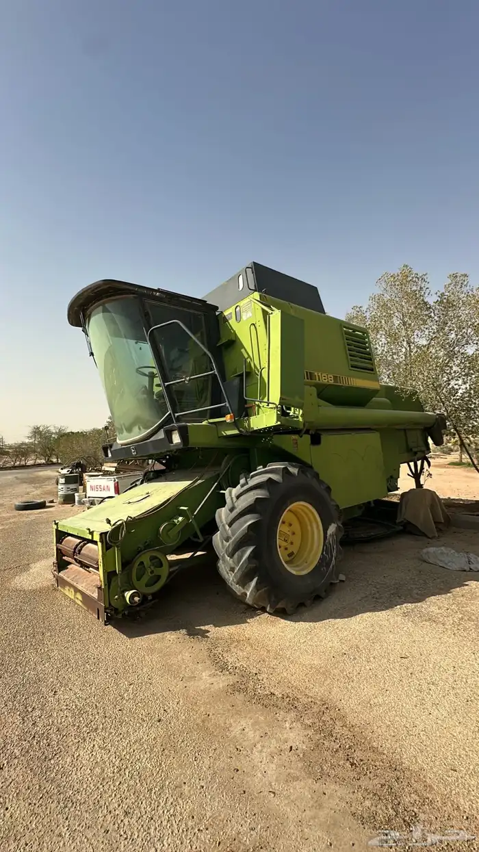 معدات زراعية 3 حراثات و5 حصادات زراعية للبيع 1