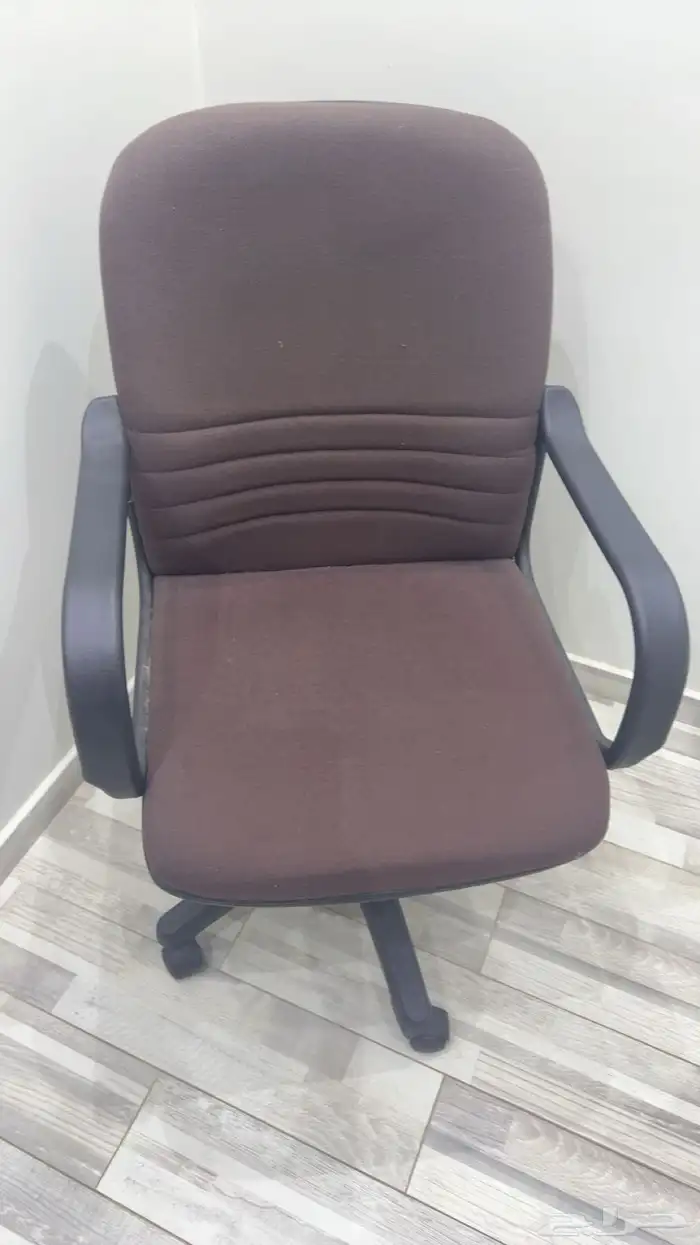 دولاب كوفي   سماعه   استاند   كرسي   مكتب 10