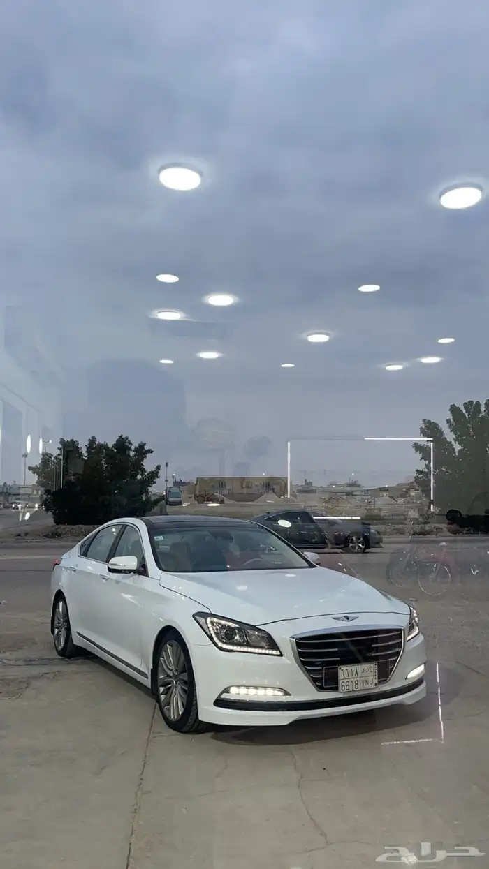للبيع جينسس 2015 رويال 5.0 0