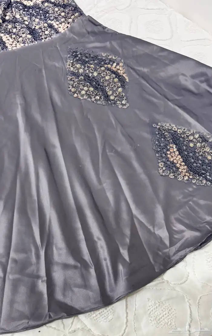 فستان باللون الرصاصي مقاسه 4 -XL 2