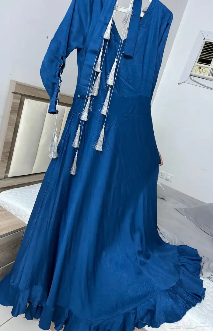 فستان زرق جديد لابسه وحده ب 230 0