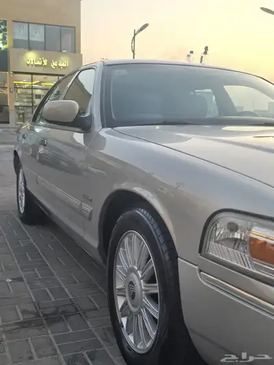 للبيع فورد ماركيز 2011 (مخزن ونادر) امريكي بقمة النظااافه 3