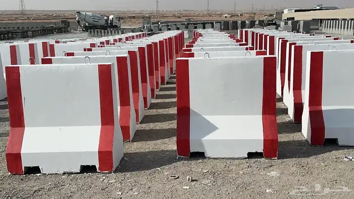 حواجز   خرسانية   قواعد   انارة   غرف   تفتيش 6