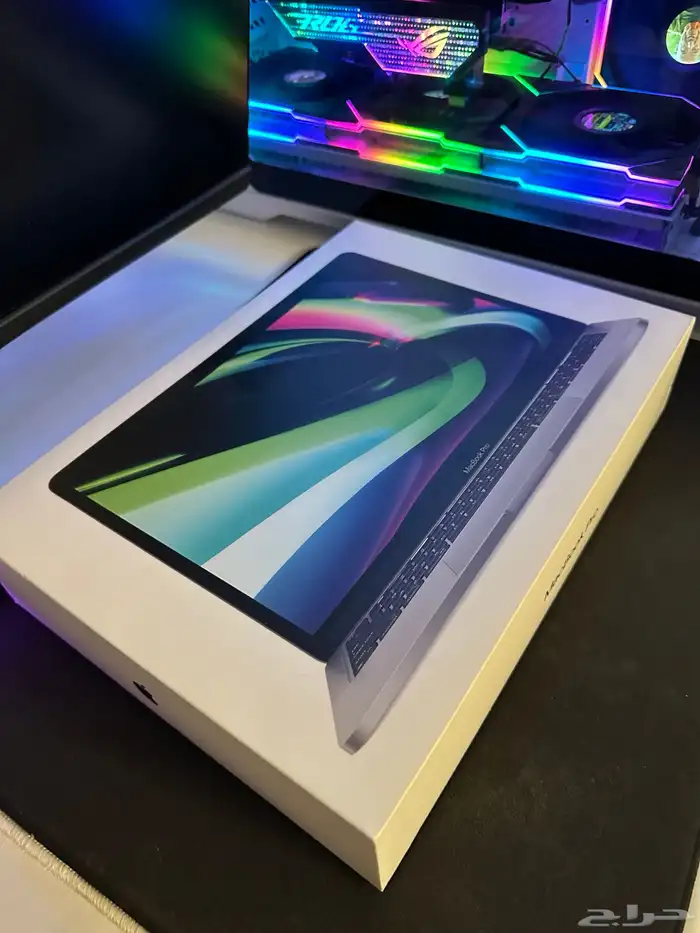 MacBook Pro صيده استخدام يومين فقط 1