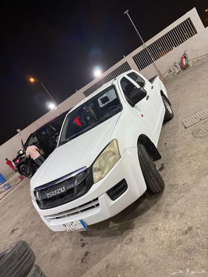 وانيت ايسوزو 2015 2
