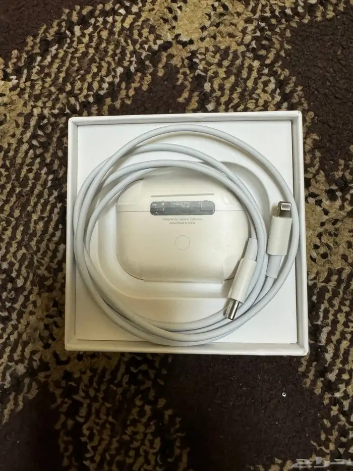 سماعه airpods pro الجيل الاول 5