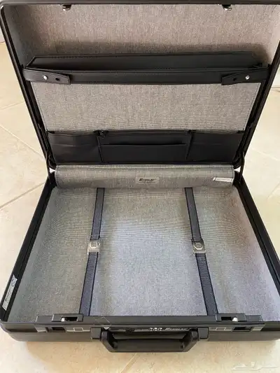 حقيبة دبلوماسية اصلية 2