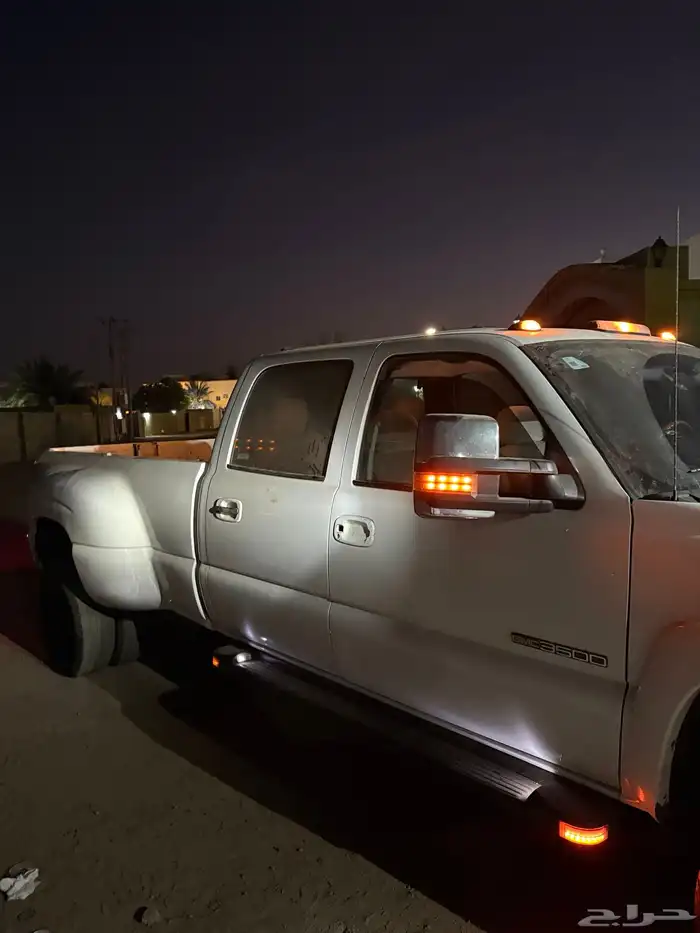 GMC Sierra dually 4