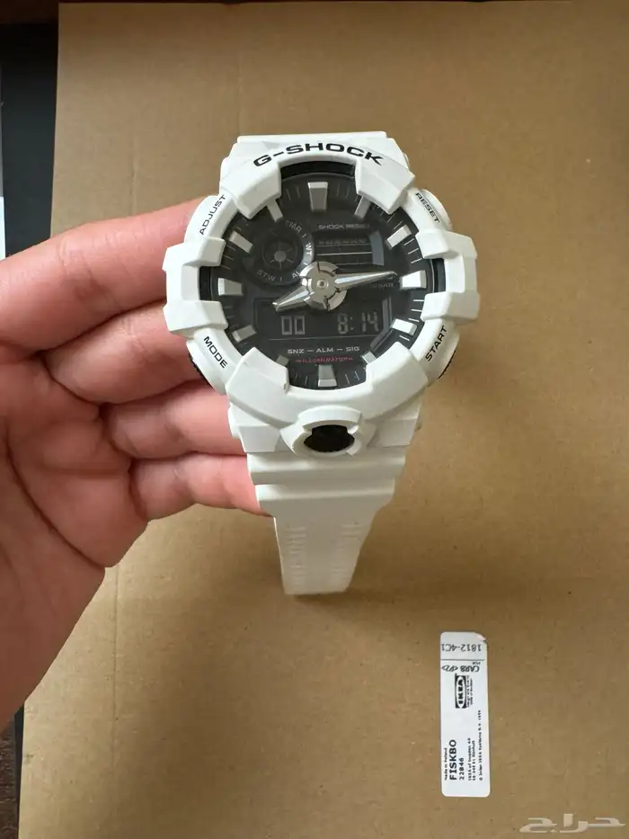 ساعة G shock بيضاء اصلية شريتها من تايلاند 0