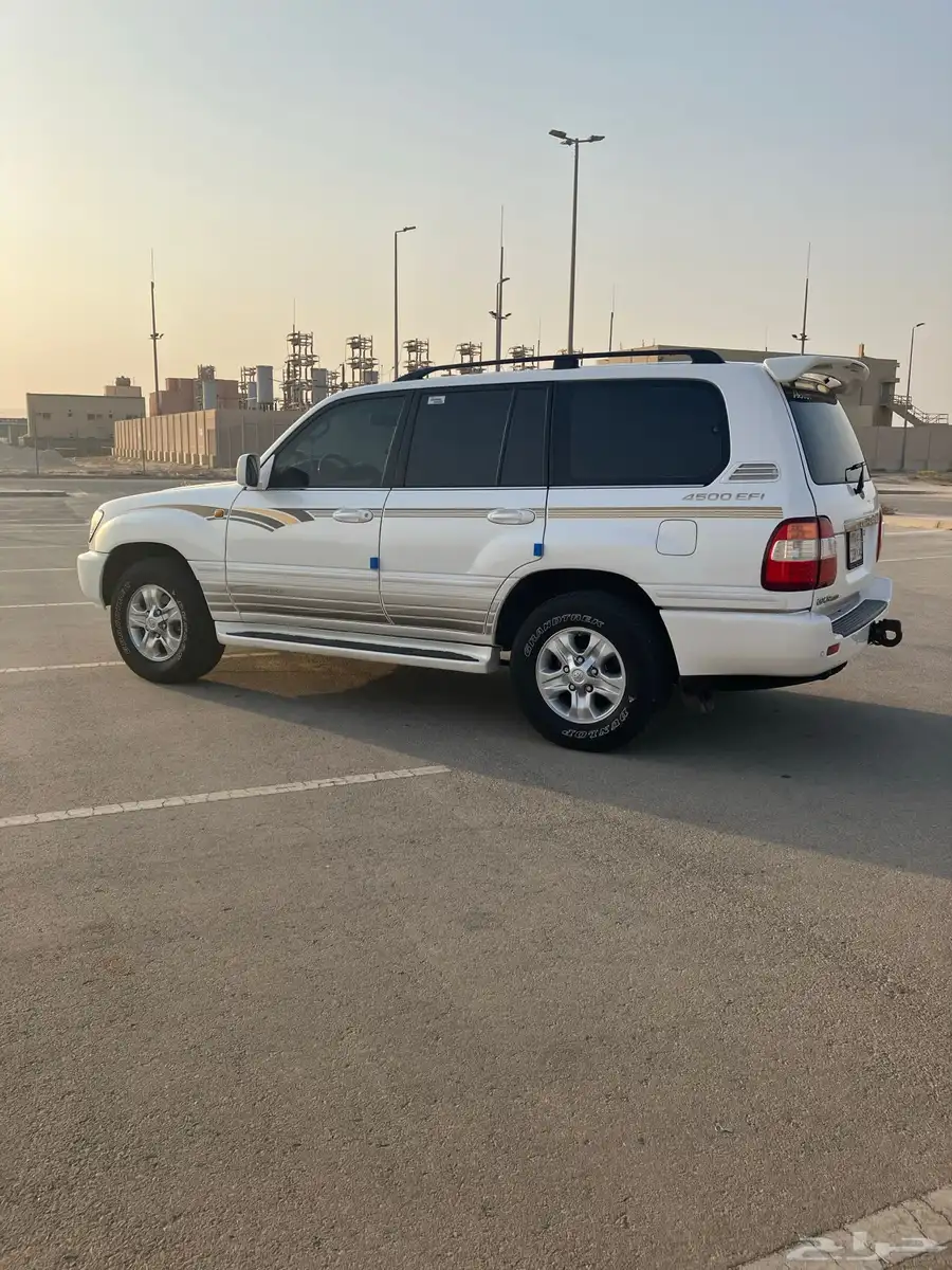 لاندكروزر 2006 1