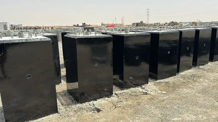 قواعد   انارة   حواجز   خرسانية 1