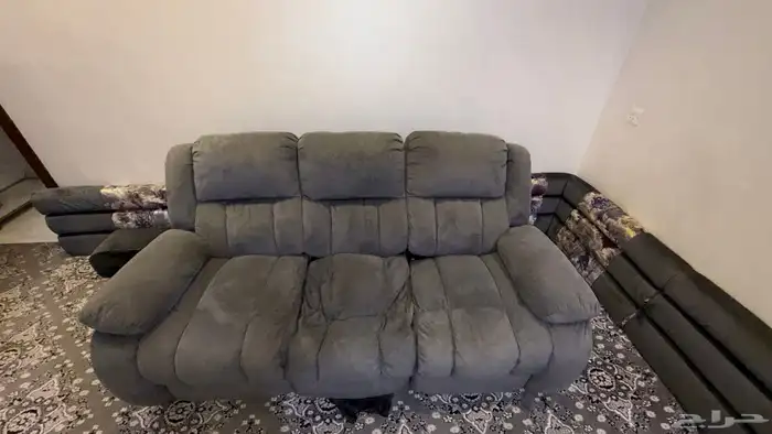 كنبة ليزي بوي ثلاث اشخاص مستعمله 0